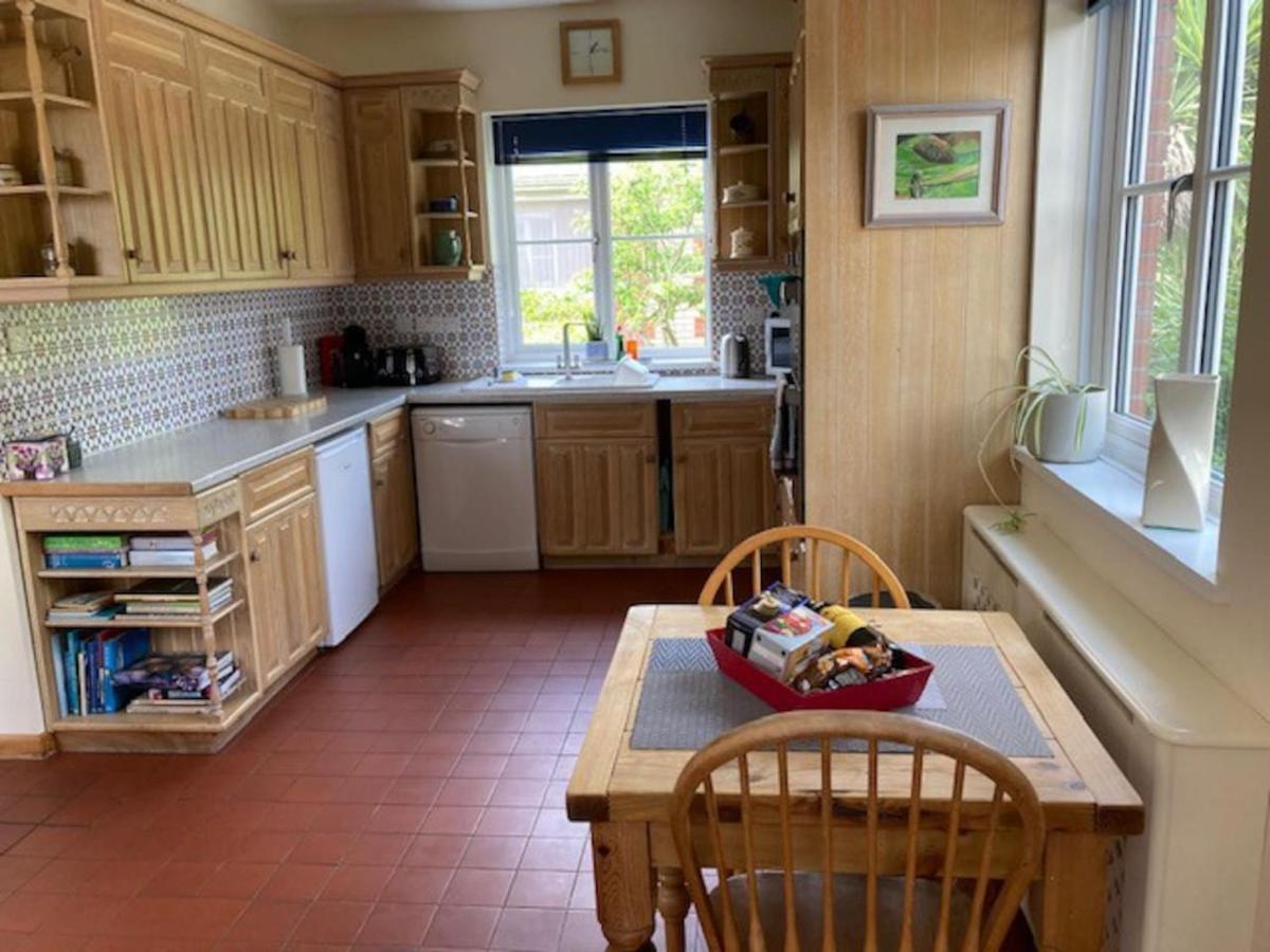Walnut Cottage Newton Ferrers Exterior photo