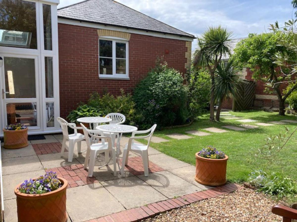 Walnut Cottage Newton Ferrers Exterior photo